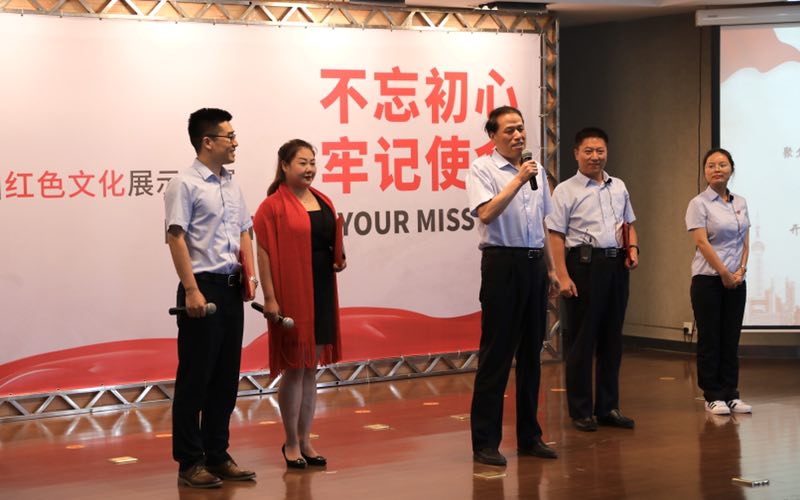 陜鼓集團(tuán)綜合能源事業(yè)部黨支部表演的節(jié)目接地氣，受好評(píng).jpg